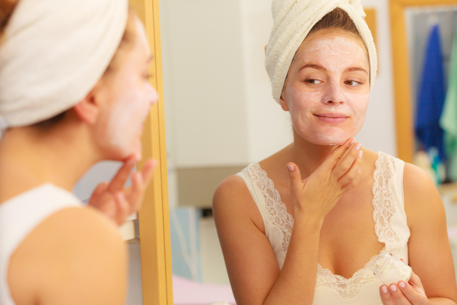 The Benefits of Natural Face Cleansers and Moisturizers