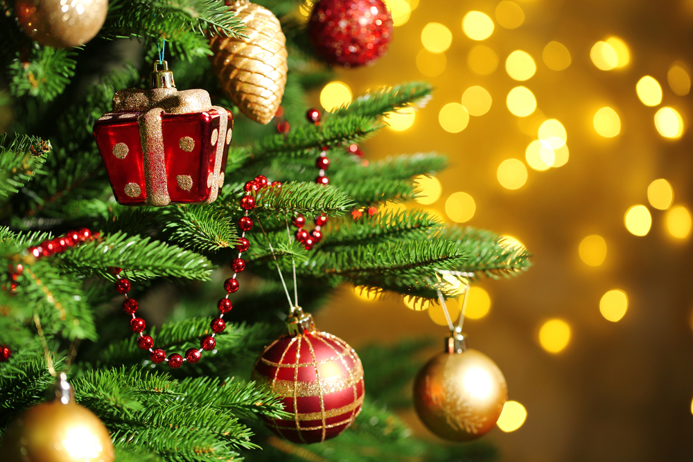 8 Must Have Christmas Décor Items