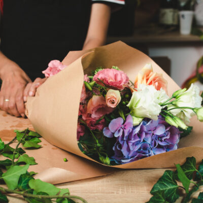 The Most Romantic Flowers to Give this Valentine&#8217;s Day