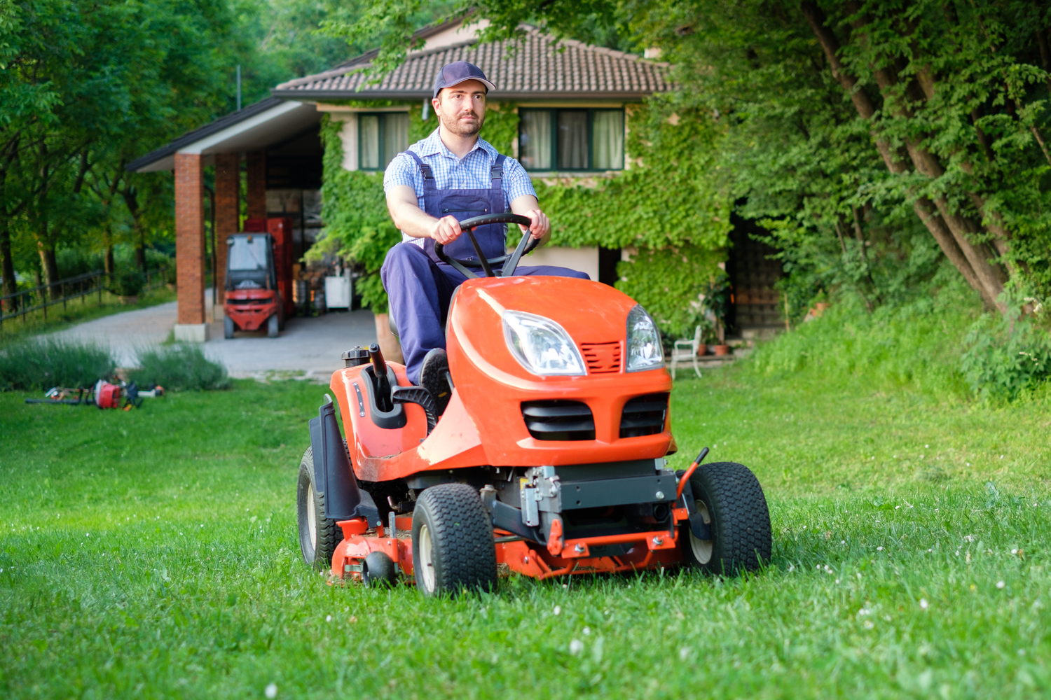 5 Hacks to Make Yard Work Easy